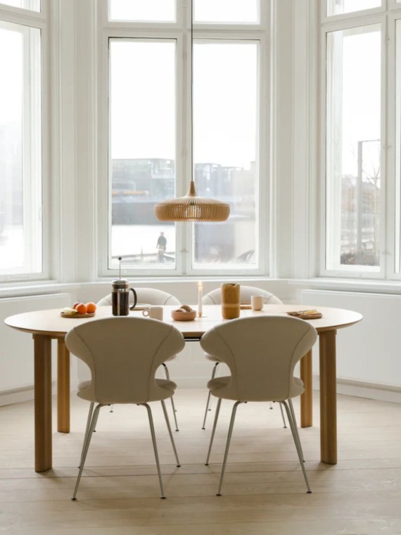 Umage Extendable oak dining table Comfort Circle
