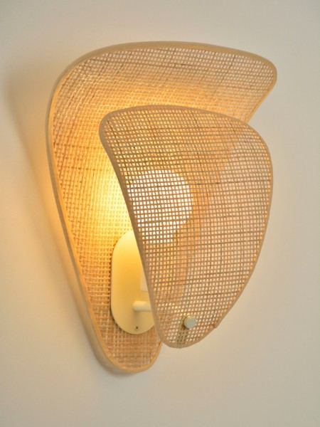 market-set-wall-lamp-in-cane-and-natural-fabric-coquillage