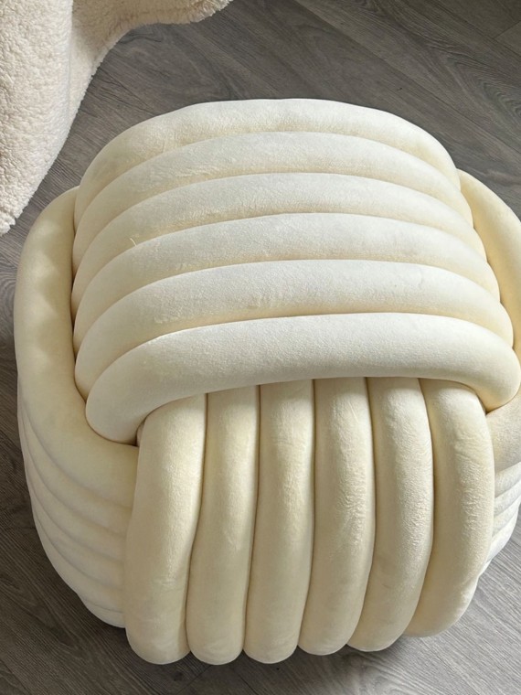 opjet-valvet-stool-passementerie