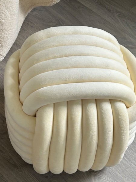 opjet-ecru-trimmed-valvet-stool