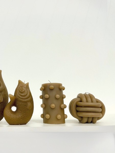 opjet-khaki-natural-wax-bow-candle