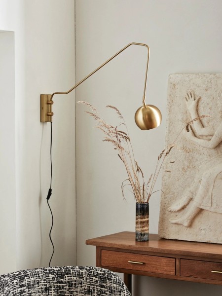 nordal-athene-brass-wall-lamp-globe