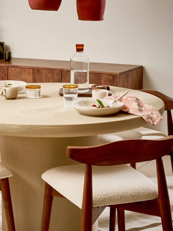 round-breakfast-table-lime-piastro-d150-h76cm