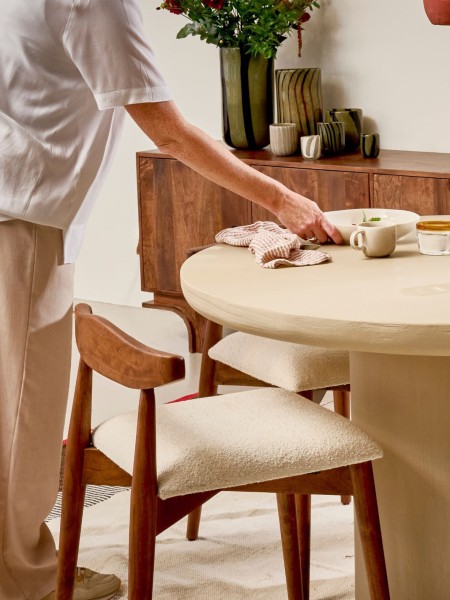 table-déjeuner-ronde-enduite-chaux-piastro-d150-h76cm