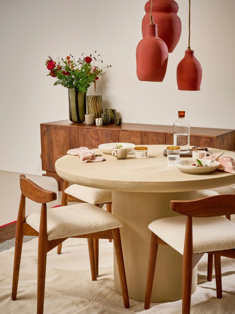 round-breakfast-table-lime-piastro-d150-h76cm