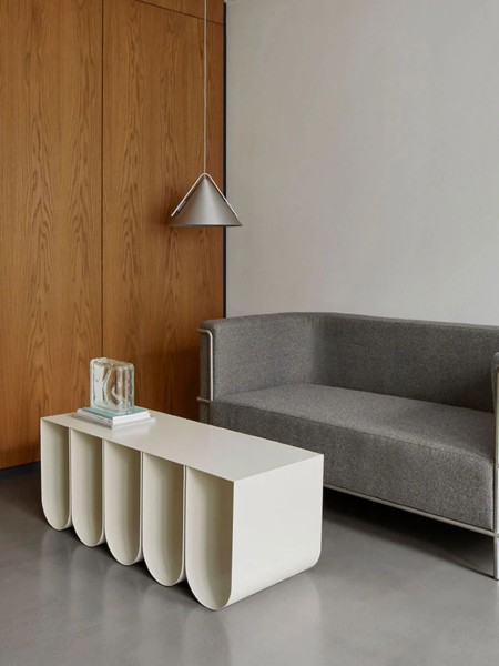 Kristina dam white curved steel storage bench