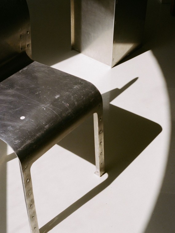 FRAMA - Rivet chair in raw aluminum | MBS DESIGN