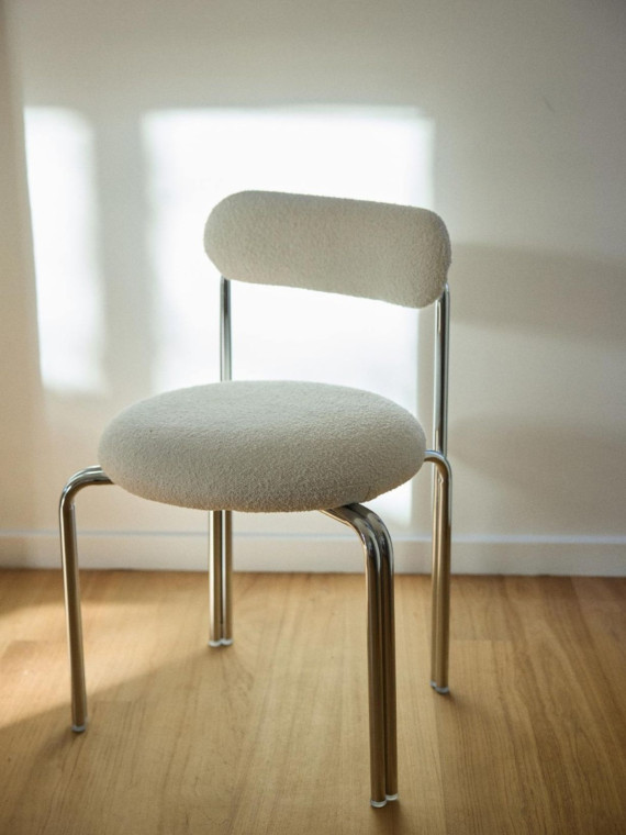 Gabrielle Paris Chaise de table Violette en acier chromé et tissu bouclette