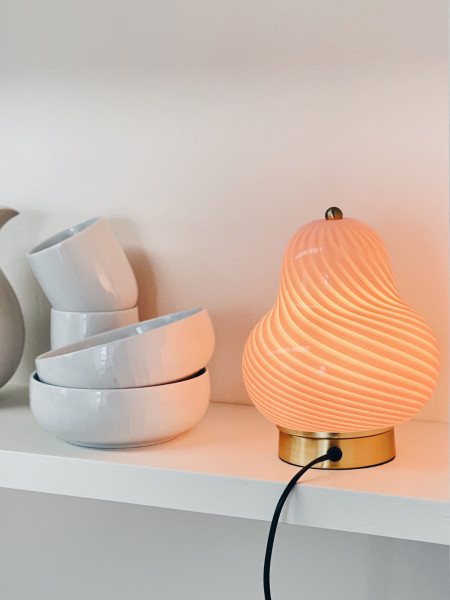 Lampe de table en verre et métal, Lucy Dyberg Larsen rose