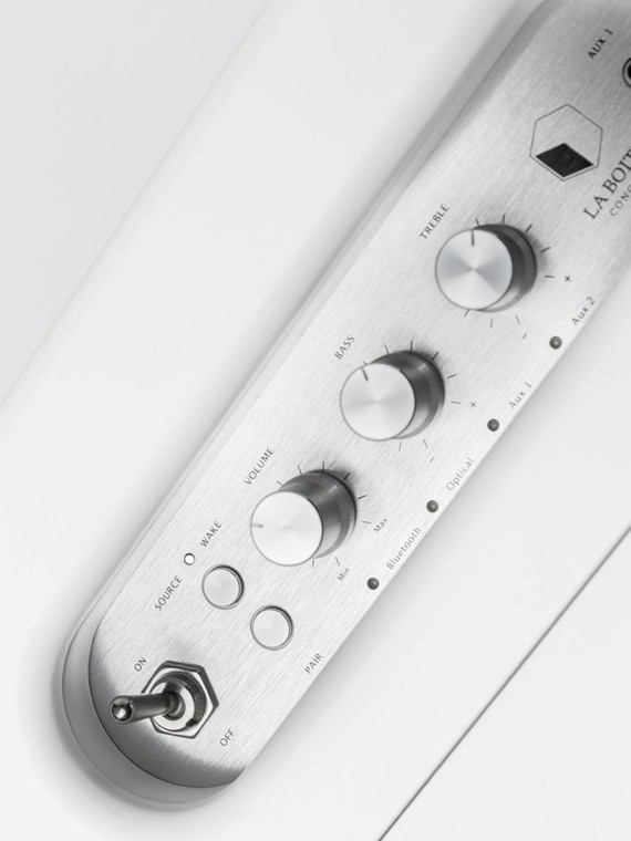 Enceinte haute-fidélité sans fil, Cube CS Chêne, la boite concept