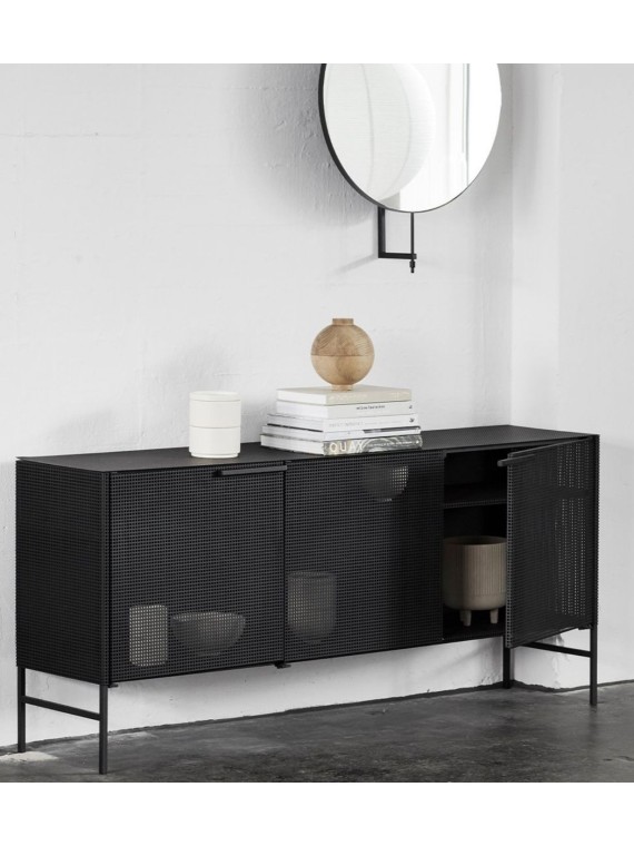 Black-grid-sideboard-Ragnar-kristina dam
