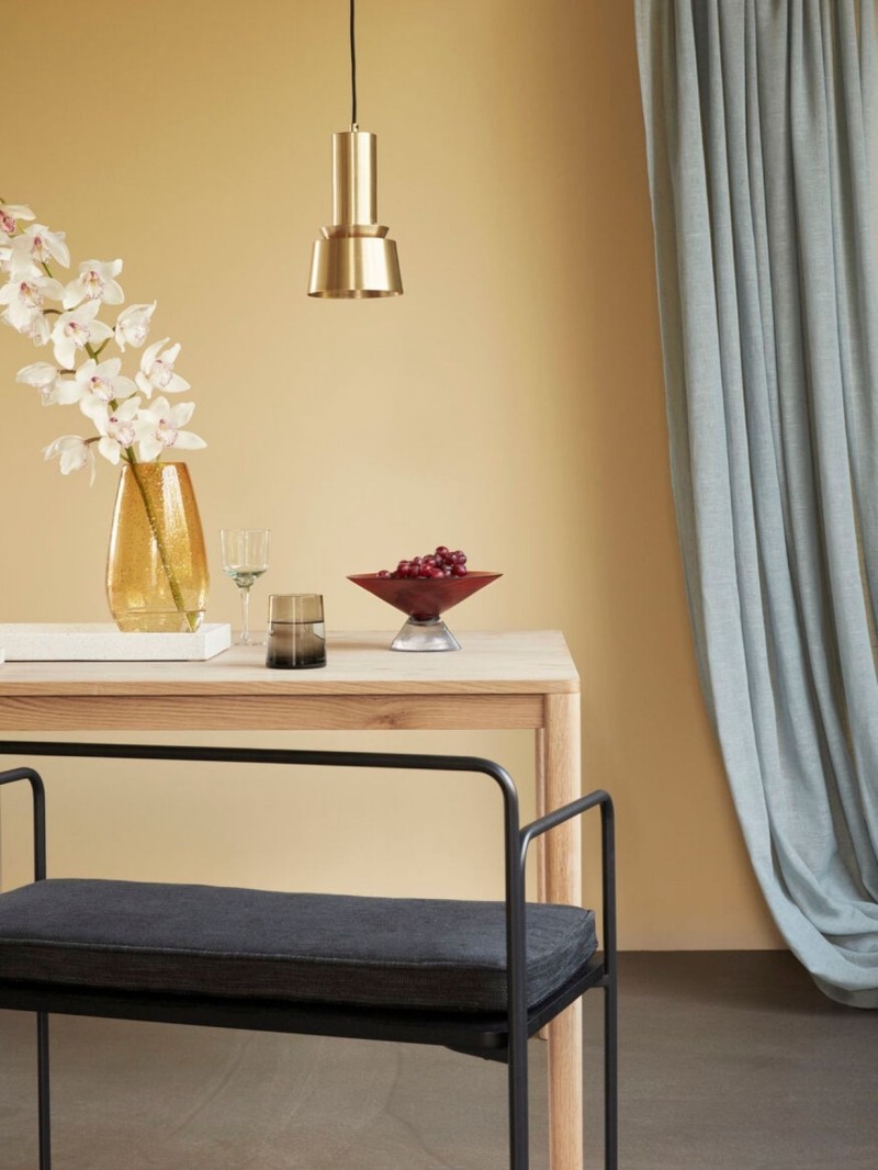 Acorn Natural oak dining table hübsch