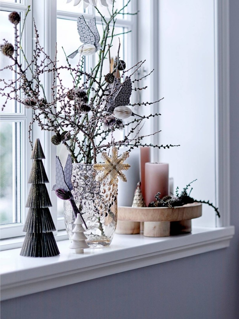 Bird ornament in wood and paper, Sagalin Blommingville