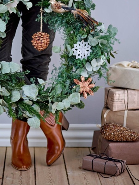 Pine cone Christmas ornament, Phada Bloomingville