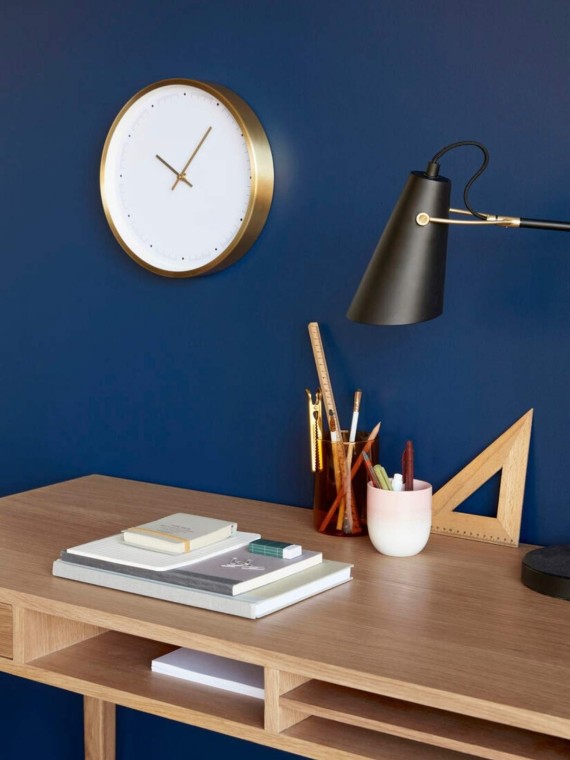 White clock in brass Asta of the brand Hubsch