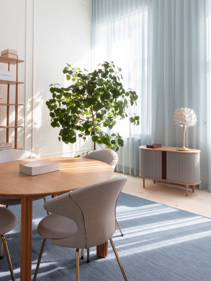 Umage Table Comfort Circle chêne clair