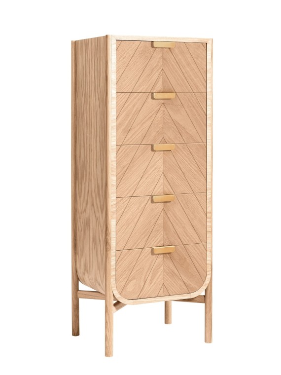 Tall chest in oak, Marius Hartô