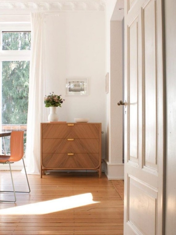 Three-drawer chest of drawers in natural wood, Marius Harto