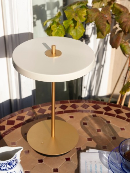 Cable-free wireless table lamp white, Asteria Move Umage, Pearl white