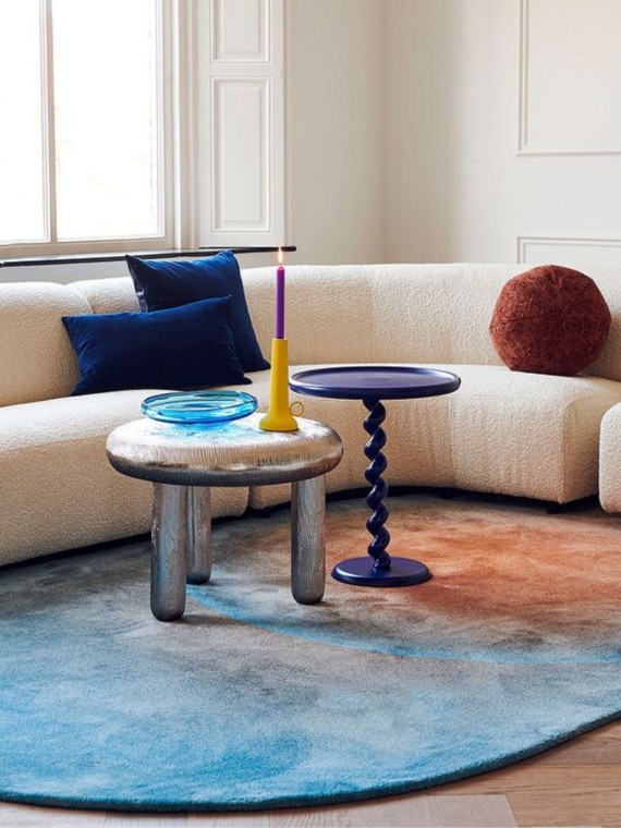 Table d'appoint bleu foncé, Twister Ø46 x H56 cm Pols Potten