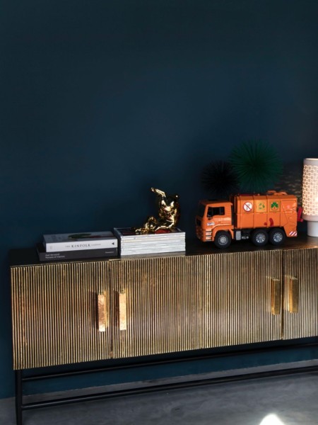 Low cabinet in gold metal Ribbel low Pols Potten