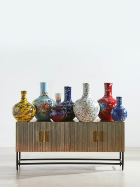 Low cabinet in gold metal Ribbel low Pols Potten