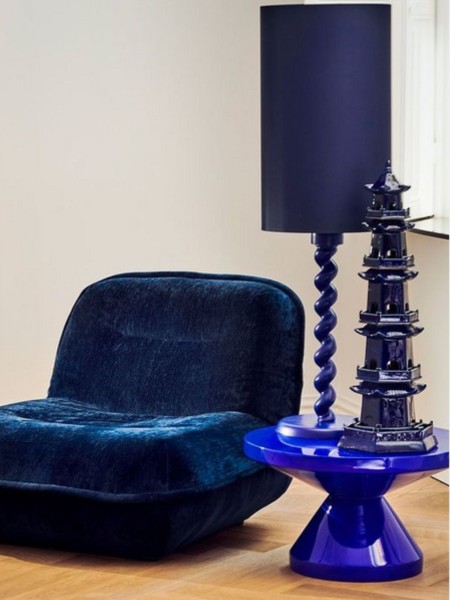 Dark blue lacquered coffee table, Zig Zag Pols Potten