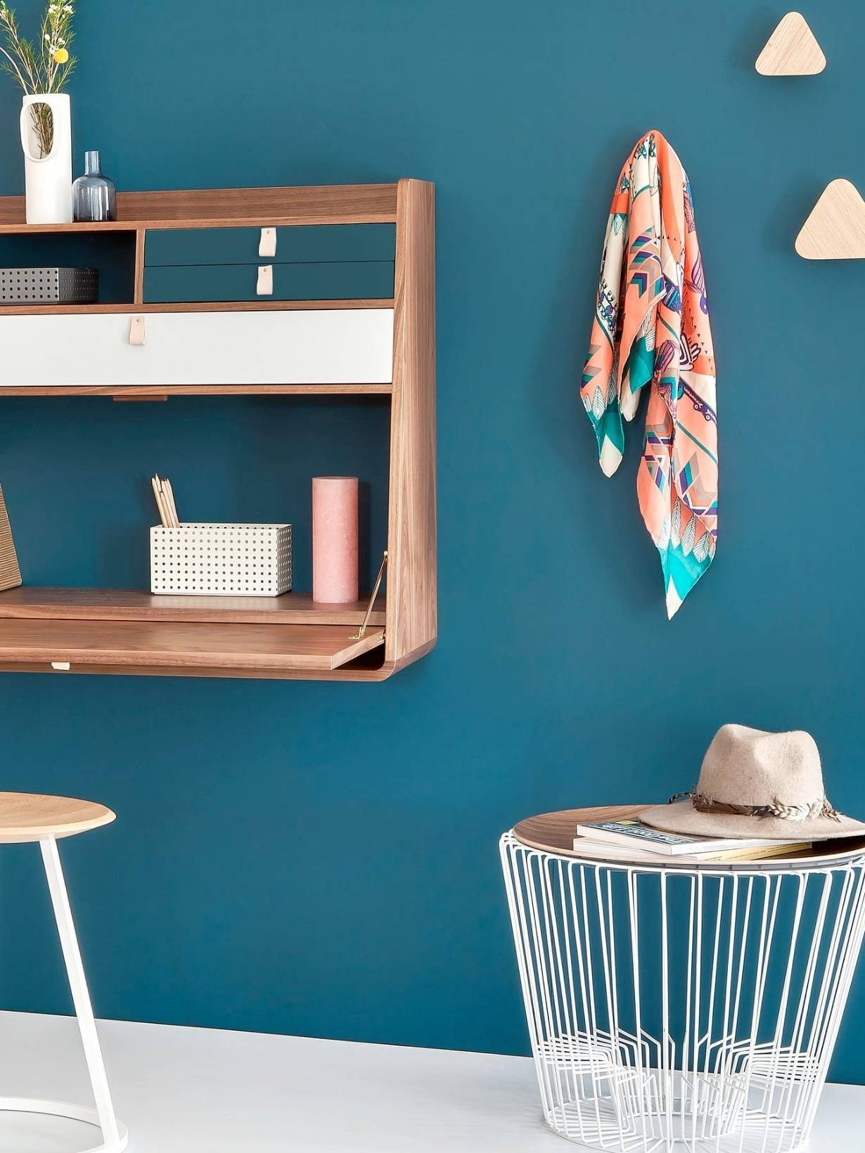 Walnut wall desk with brushed brass drawer, Gaston 60 cm Hartô