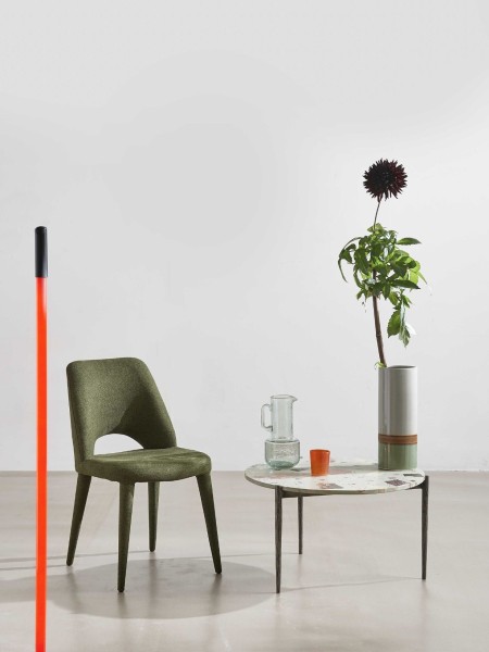 Chaise de table vert olive en tissu, Holy