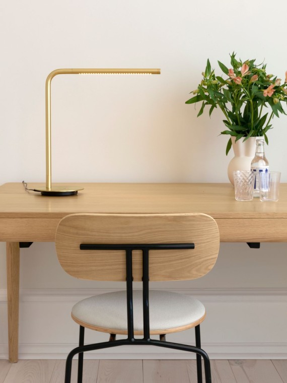 Umage Curious Scandinavian wood and metal chair Black legs