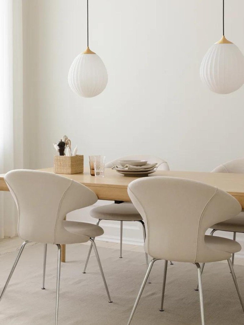 Umage-Around-the-World-abat-jour-en-métal-et-verre-laiton-brossé-contexte