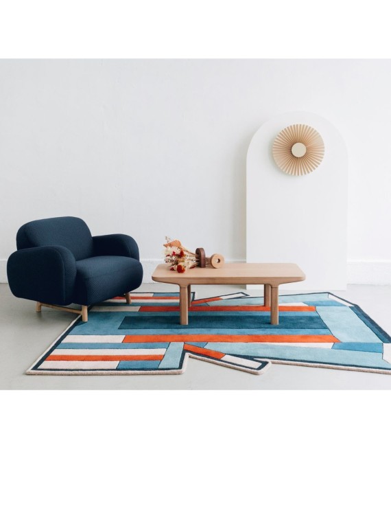 Harto Fauteuil Auguste en bois massif tissu bleu cobalt