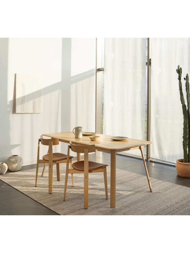 Table à manger en chêne huilé Teska