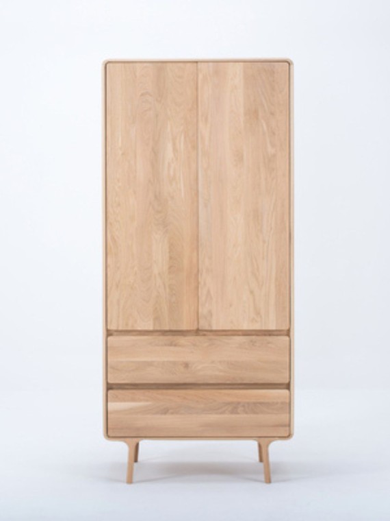 Oak wardrobe, Faon