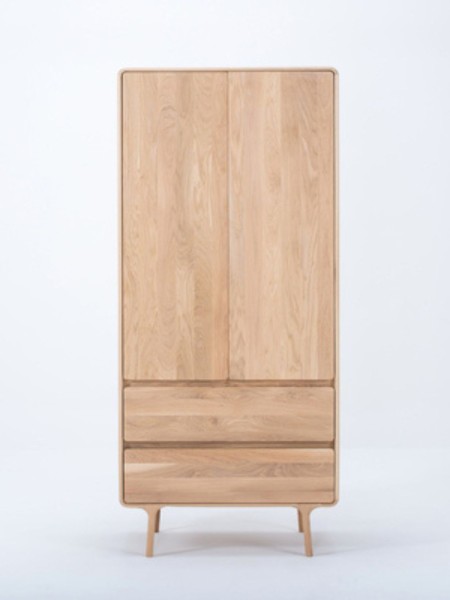Oak wardrobe, Faon