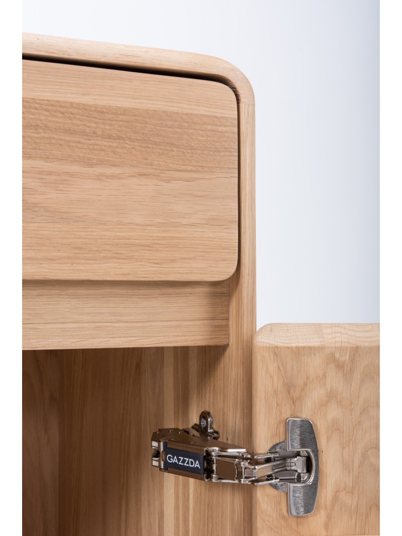 Solid oak cabinet, Faon