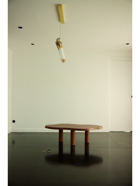 Table basse en Iroko jeanne, GABRIELLE-Paris | MBS Design