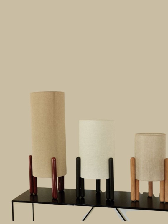 Lampe en frêne massif vernis, Colette