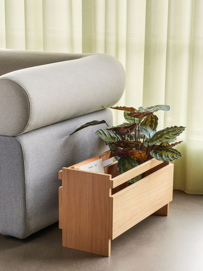 Planter in natural oak wood, Forma Hubsch