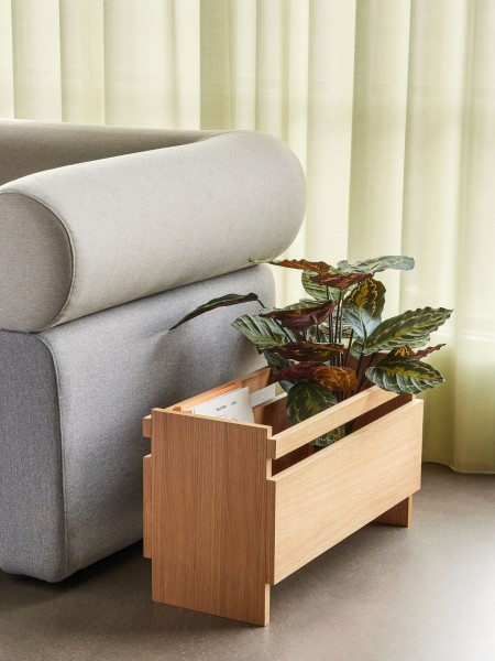 Planter in natural oak wood, Forma Hubsch