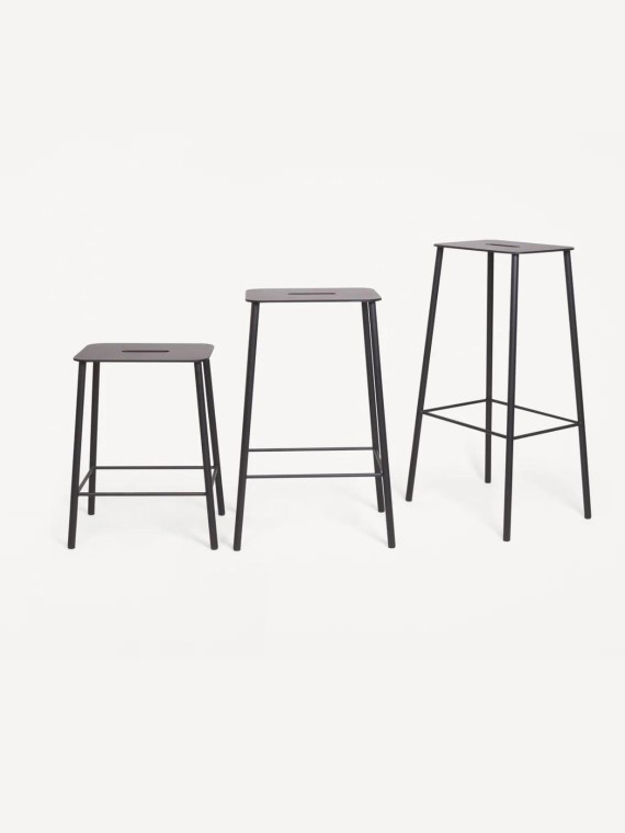 Tabouret Mono, Adam frama