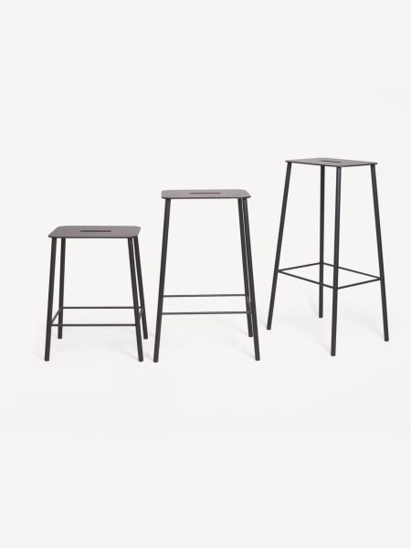 Tabouret Mono, Adam frama