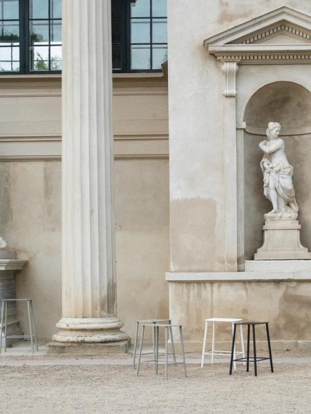 Mono stool, Adam frama