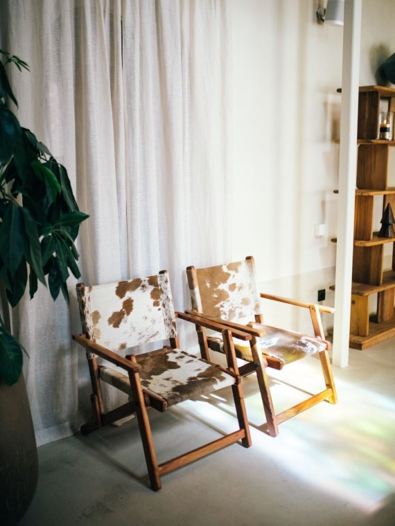 Pomax-chaise-peau-de-vache-benissa