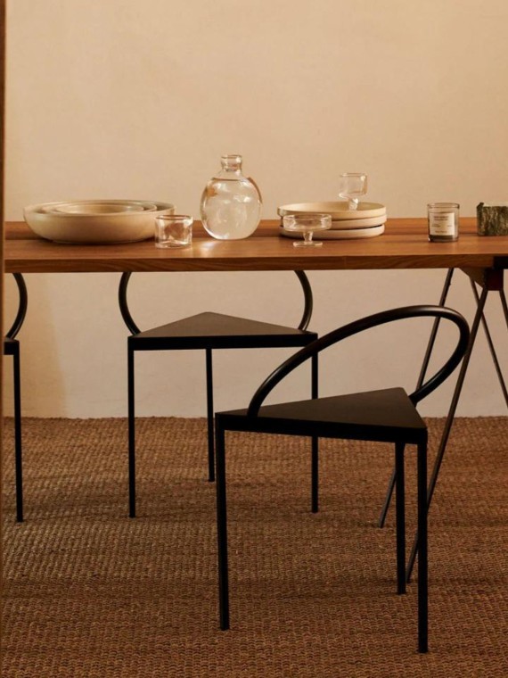 Chaise en acier, Triangolo frama