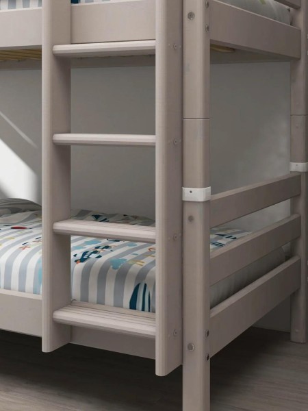 Lits suprposés avec échelle droite, Classic FLEXA | MBS Design