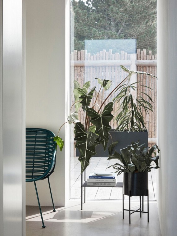 Hubsch Set of 2 black Otta planters