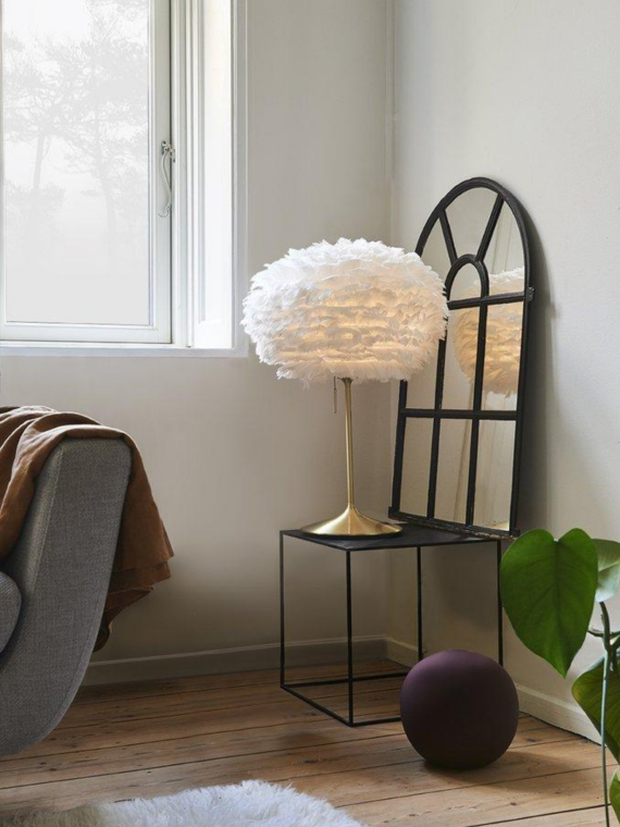 UMAGE - Lampe en plume d'oie, Eos medium blanc et Champagne table doré - MBS Design