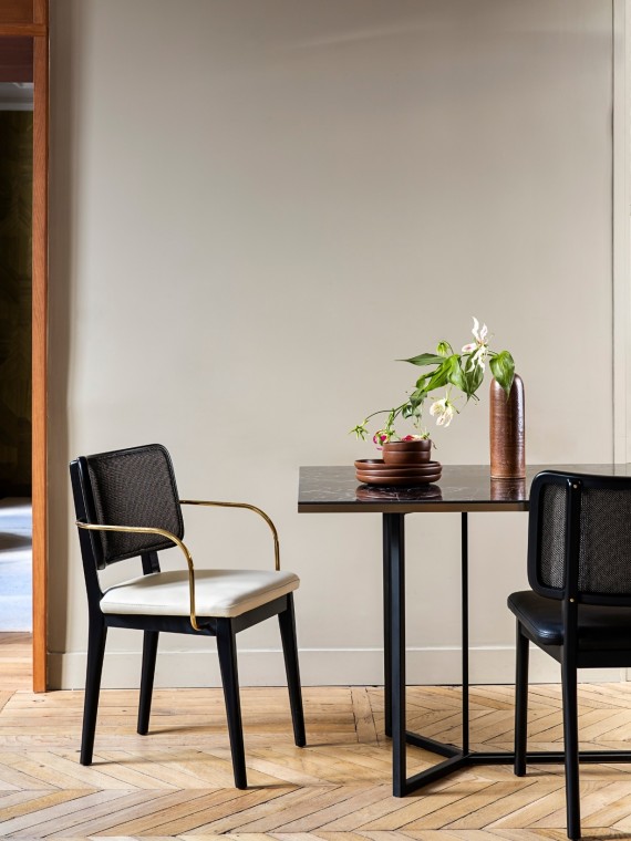 Red-Edit-Black oak chair in leather or fabric / Upholsterer